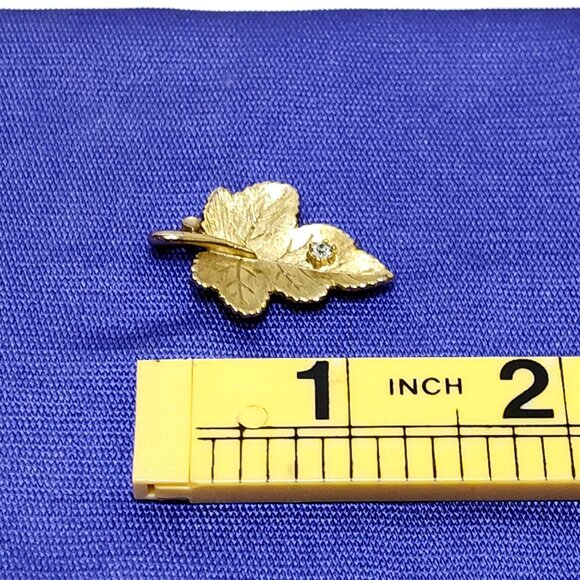 Avon Radiant Leaf Pendant Diamond Rhinestone Accent 1978 Fashion Accents Vintage - Picture 5 of 5